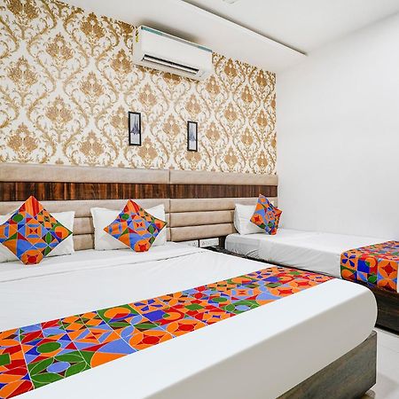 Fabhotel Elvis Inn - Nr Mumbai International Airport Eksteriør billede