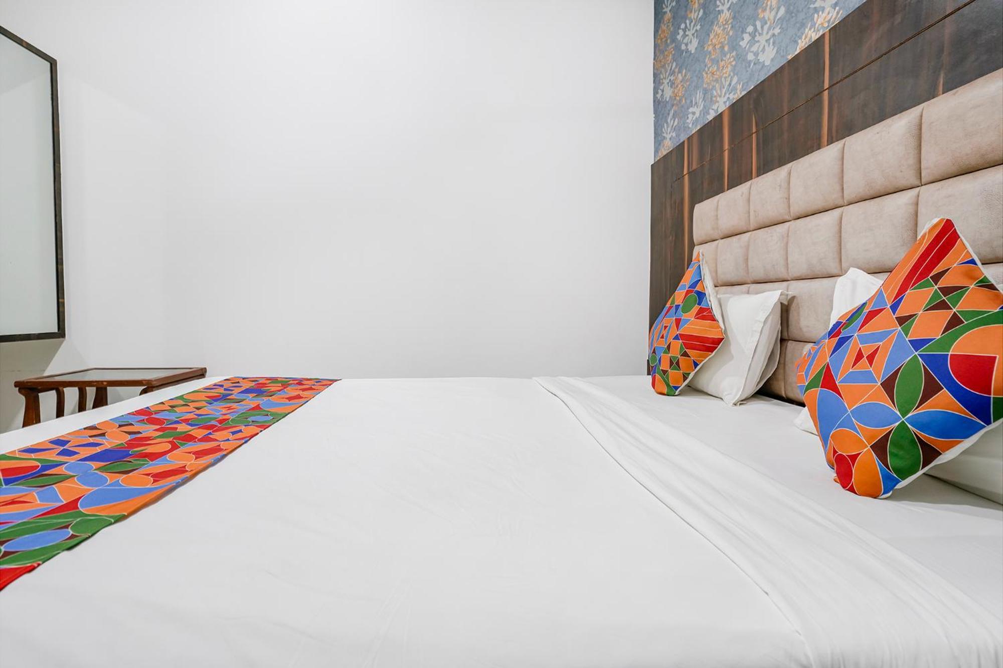 Fabhotel Elvis Inn - Nr Mumbai International Airport Eksteriør billede