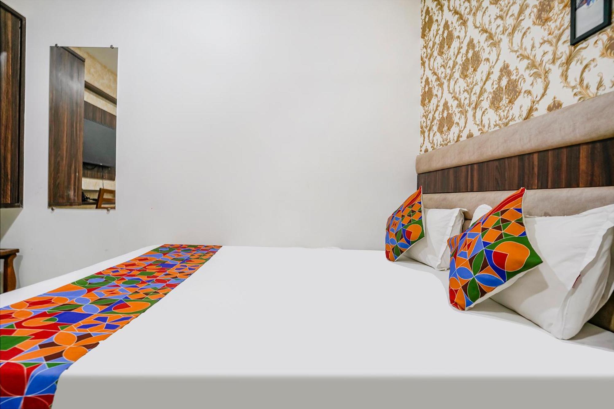 Fabhotel Elvis Inn - Nr Mumbai International Airport Eksteriør billede