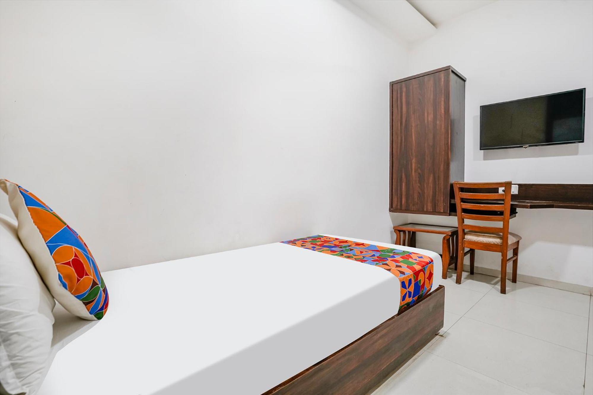 Fabhotel Elvis Inn - Nr Mumbai International Airport Eksteriør billede